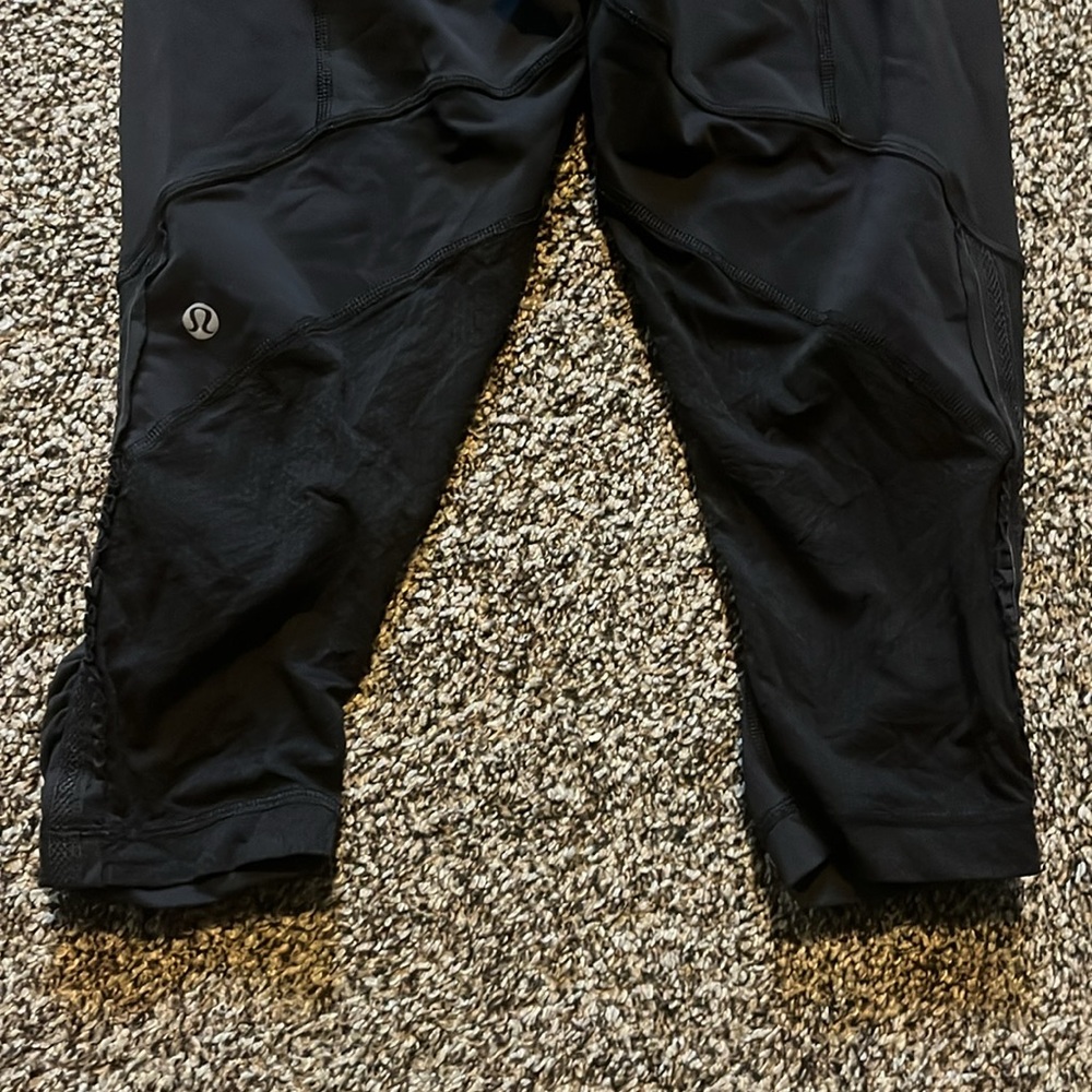 Lululemon Crop Leggings - Picture 3 of 8